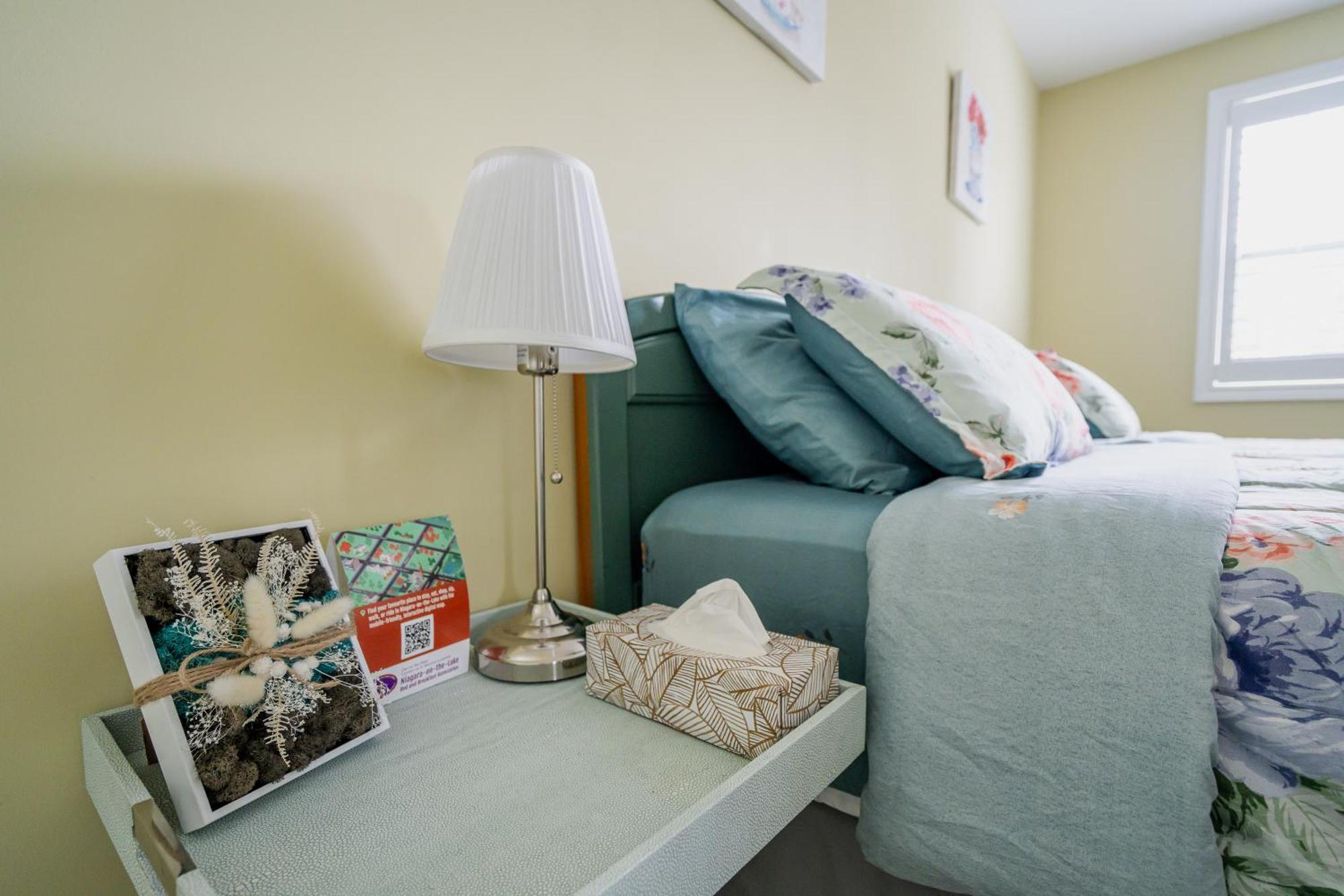 Old Town Country Landing Bed & Breakfast Niagara-on-the-Lake Bagian luar foto