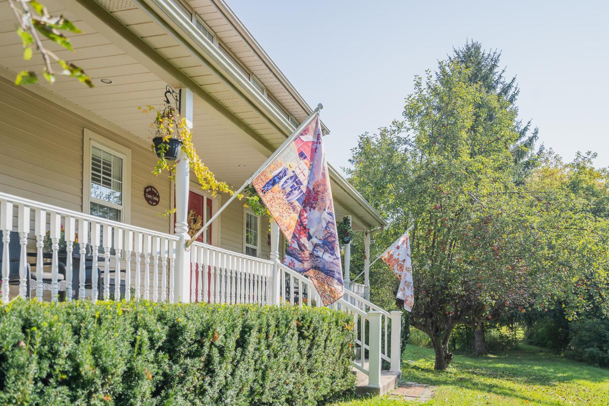 Old Town Country Landing Bed & Breakfast Niagara-on-the-Lake Bagian luar foto